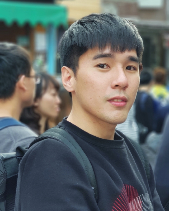 雨中孤独的第一张照片--邢台相亲服务中心