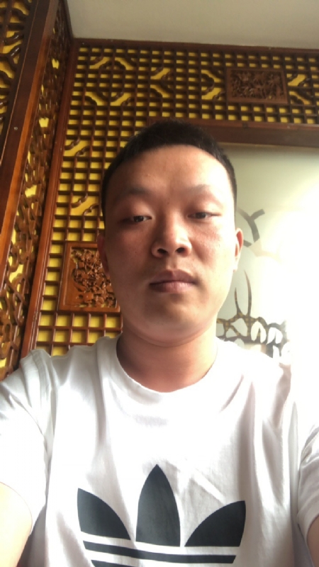 唐子龙的第二张照片--邢台相亲服务中心