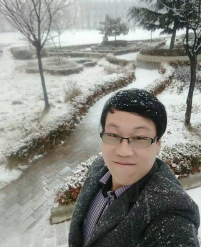 一吻天荒的第三张照片--邢台相亲服务中心