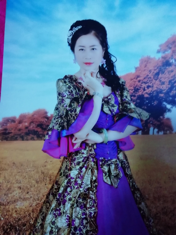 清水芙蓉的第一张照片--邢台相亲服务中心