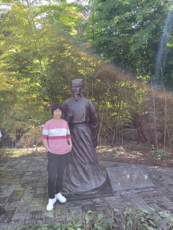 秋天的菊花的第一张照片--邢台相亲服务中心